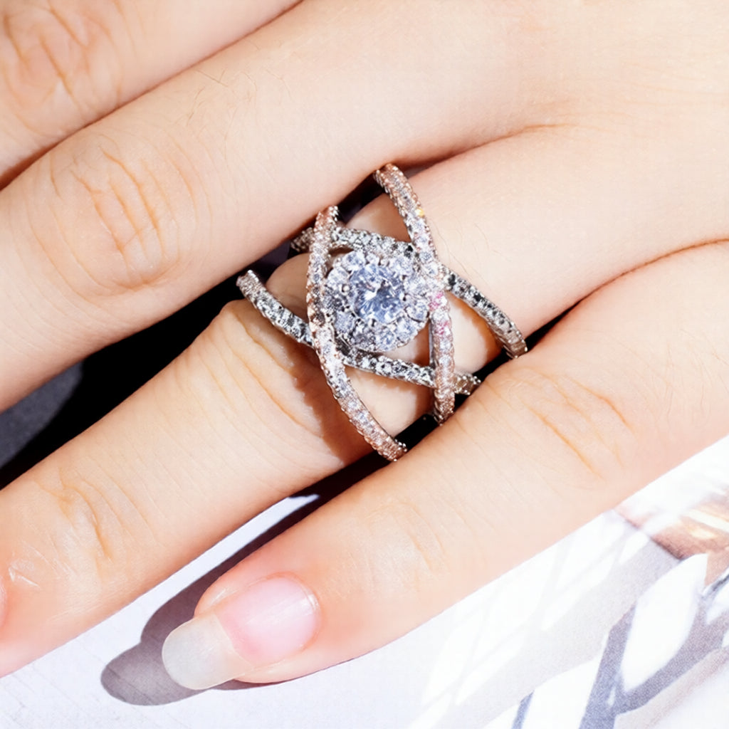 Χάλκινο Δαχτυλίδι σε Ασημί Απόχρωση με Ζιργκόν